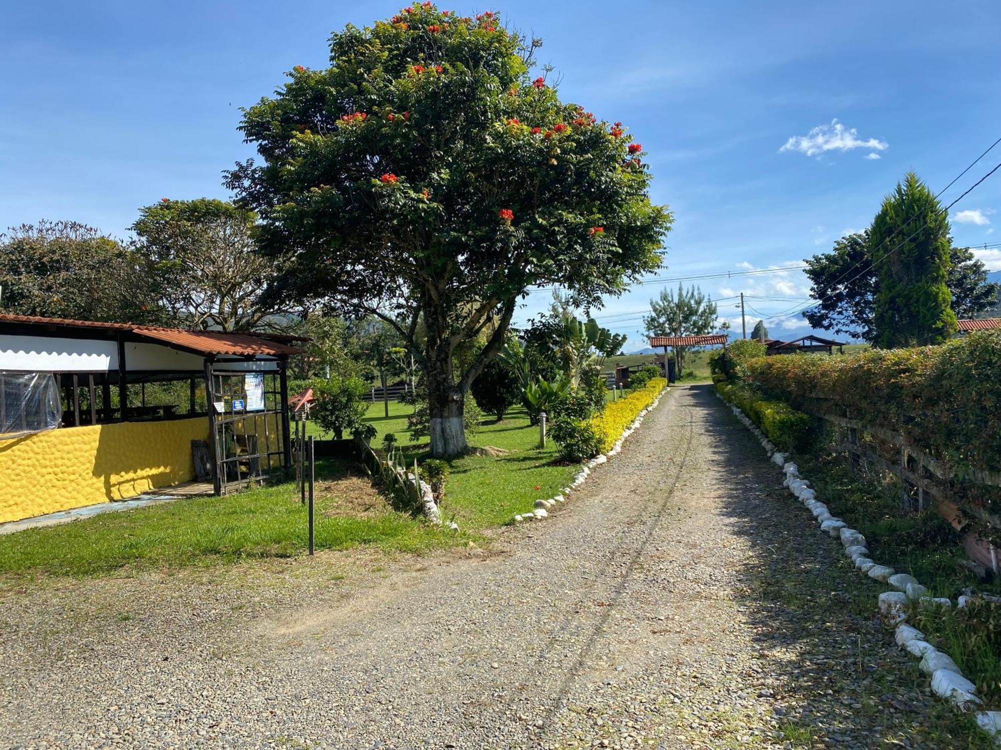Finca Hotel Paraiso Urrao Exterior photo